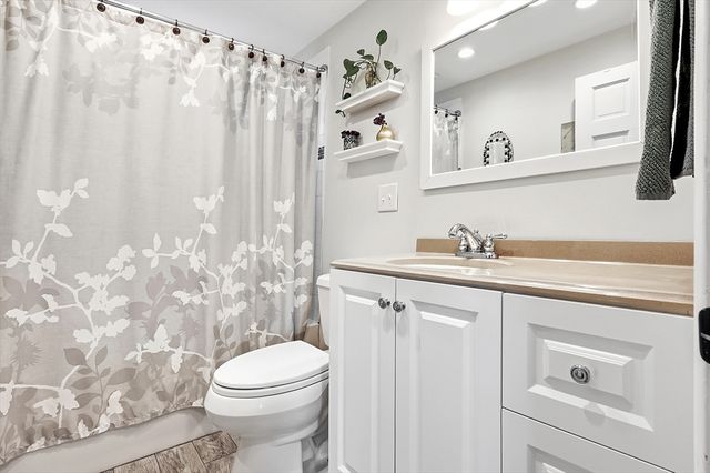 20 Isabelle Avenue, Holbrook, MA 02343