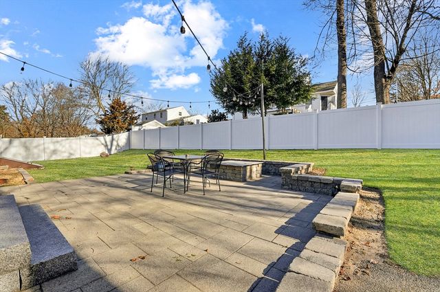 20 Isabelle Avenue, Holbrook, MA 02343