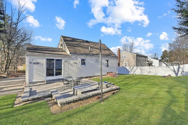 20 Isabelle Avenue, Holbrook, MA 02343