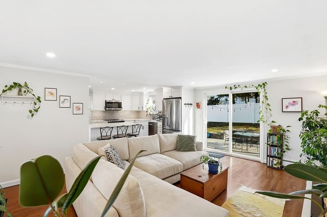 20 Isabelle Avenue, Holbrook, MA 02343