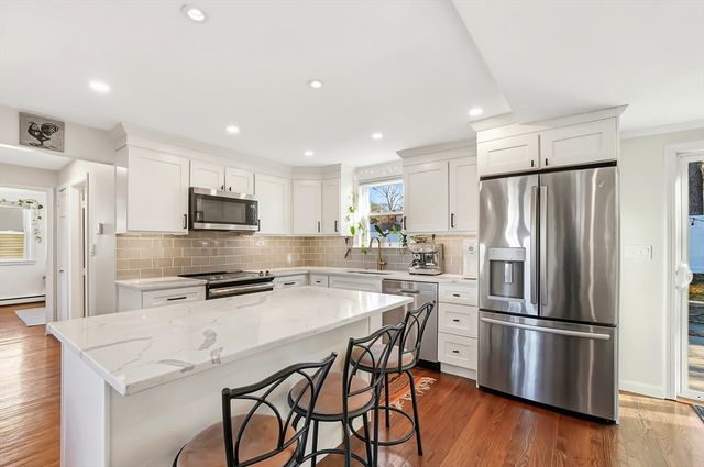 20 Isabelle Avenue, Holbrook, MA 02343