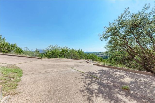 3206 Constitution DR, Lago Vista, TX 78645