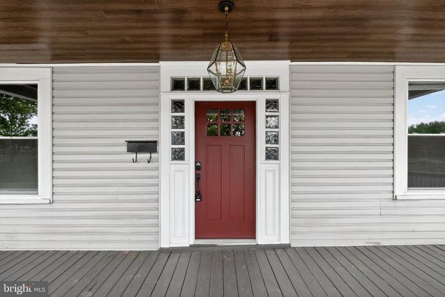 116 S PLEASANT VALLEY RD, Winchester, VA 22601