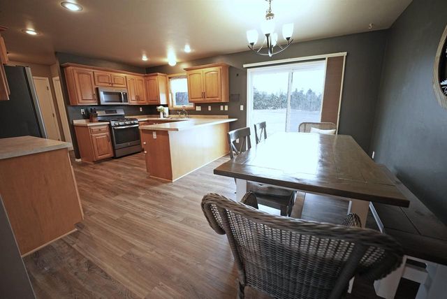 508 HIGHLAND MEADOW TRAIL, Pulaski, WI 54162