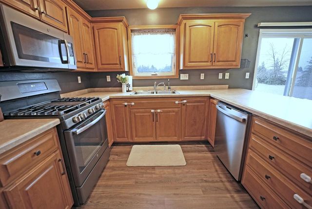 508 HIGHLAND MEADOW TRAIL, Pulaski, WI 54162