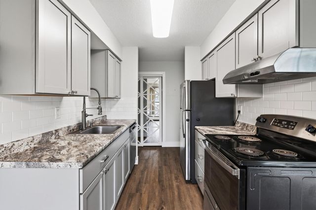 810 6th Street S 1, Hopkins, MN 55343