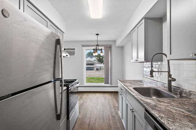 810 6th Street S 1, Hopkins, MN 55343