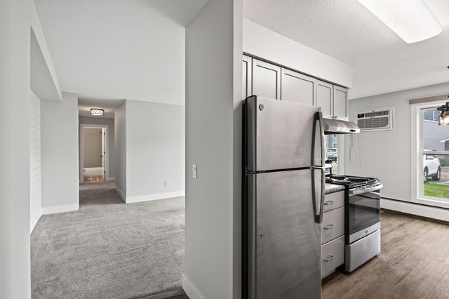 810 6th Street S 1, Hopkins, MN 55343