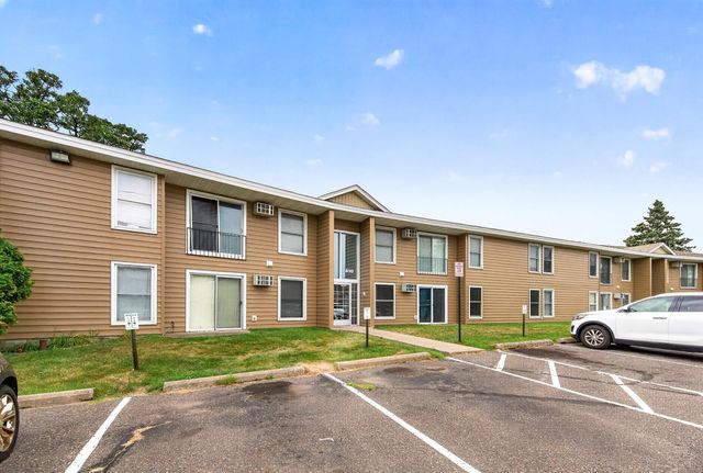 810 6th Street S 1, Hopkins, MN 55343