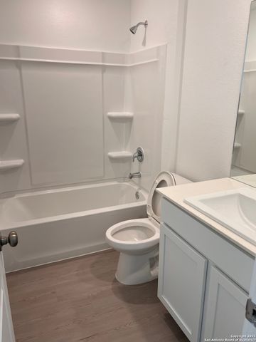 7654 Barcelo, San Antonio, TX 78263