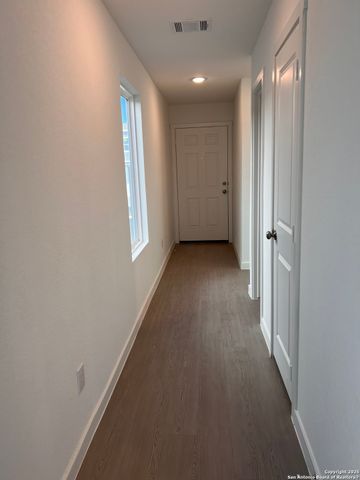7654 Barcelo, San Antonio, TX 78263