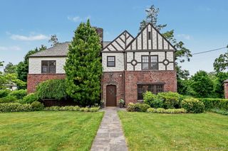 18 Fenimore Drive, Harrison, NY 10528