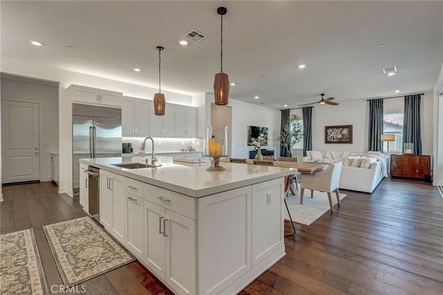 24537 Via Sendero, Valencia, CA 91354