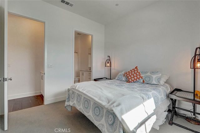 24537 Via Sendero, Valencia, CA 91354