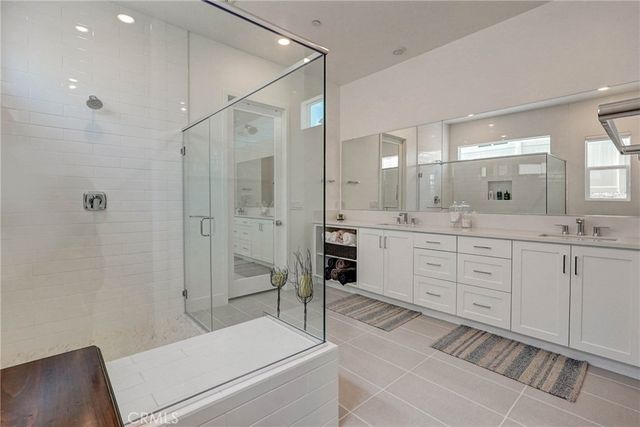 24537 Via Sendero, Valencia, CA 91354