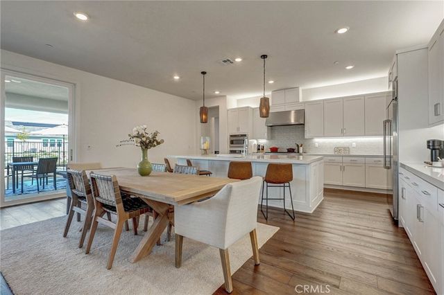 24537 Via Sendero, Valencia, CA 91354