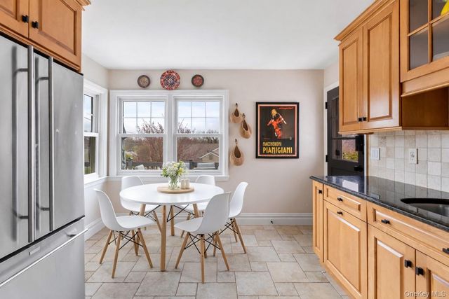 50 Washington Avenue, Glen Head, NY 11545