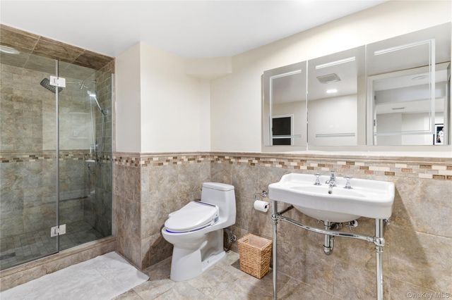 50 Washington Avenue, Glen Head, NY 11545