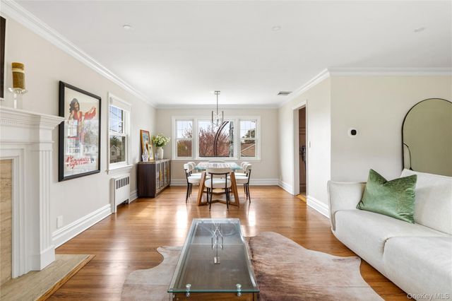 50 Washington Avenue, Glen Head, NY 11545