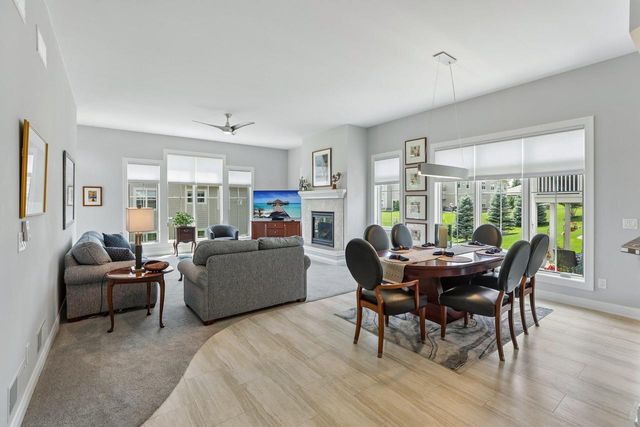 9007 Royal Oaks Circle, Madison, WI 53593
