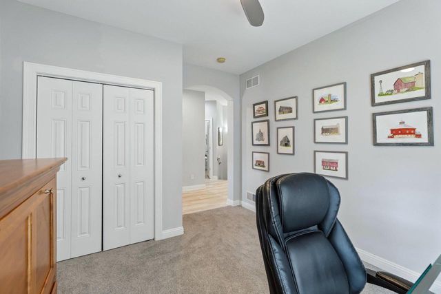 9007 Royal Oaks Circle, Madison, WI 53593