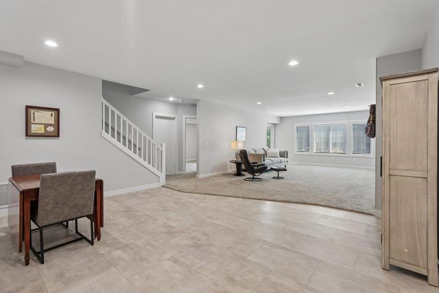 9007 Royal Oaks Circle, Madison, WI 53593