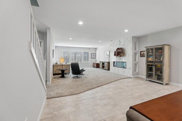 9007 Royal Oaks Circle, Madison, WI 53593