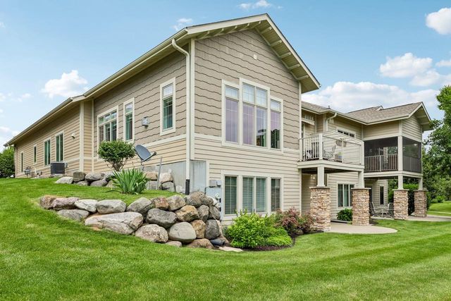 9007 Royal Oaks Circle, Madison, WI 53593