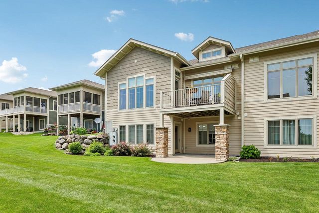 9007 Royal Oaks Circle, Madison, WI 53593