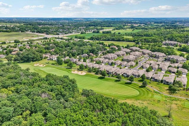 9007 Royal Oaks Circle, Madison, WI 53593