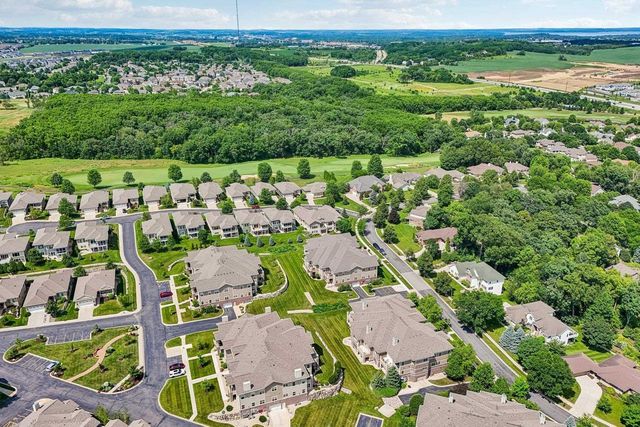9007 Royal Oaks Circle, Madison, WI 53593