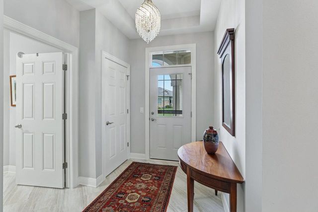 9007 Royal Oaks Circle, Madison, WI 53593