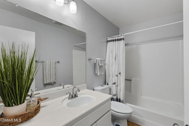 14913 Campus Park Drive B, Moorpark, CA 93021