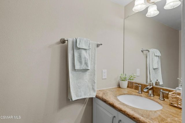 14913 Campus Park Drive B, Moorpark, CA 93021