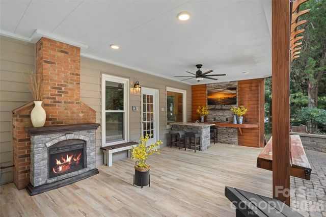 12507 Angel Oak Drive, Huntersville, NC 28078