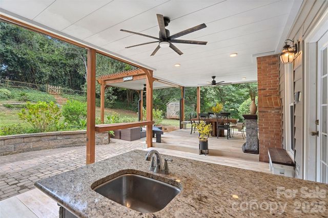 12507 Angel Oak Drive, Huntersville, NC 28078