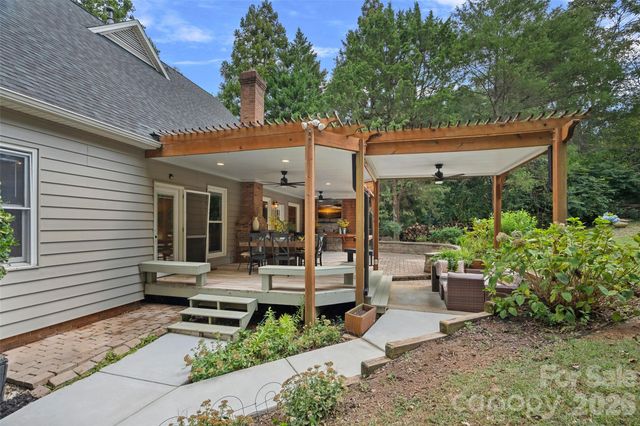 12507 Angel Oak Drive, Huntersville, NC 28078