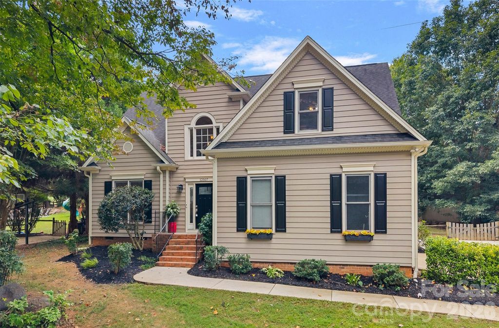 12507 Angel Oak Drive, Huntersville, NC 28078