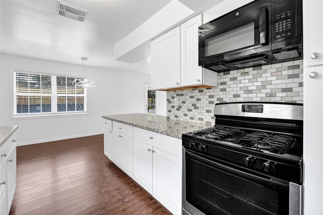 2016 S Houston Road, Pasadena, TX 77502