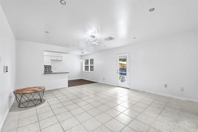 2016 S Houston Road, Pasadena, TX 77502