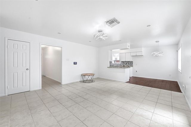 2016 S Houston Road, Pasadena, TX 77502