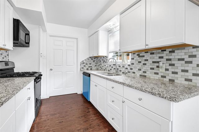 2016 S Houston Road, Pasadena, TX 77502