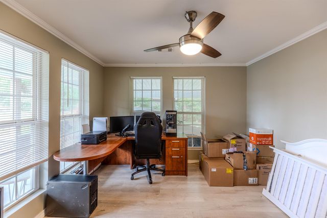 103 E Rock Street, Morrilton, AR 72110