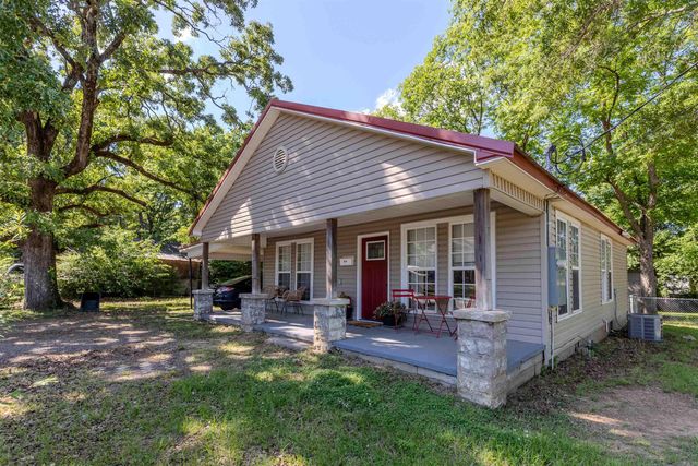 103 E Rock Street, Morrilton, AR 72110