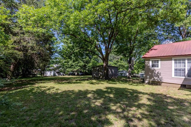 103 E Rock Street, Morrilton, AR 72110