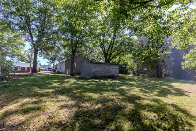 103 E Rock Street, Morrilton, AR 72110