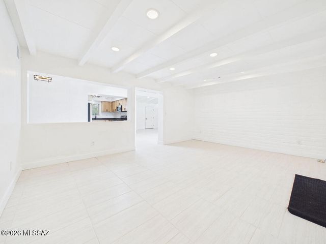5457 E 6th Street, Tucson, AZ 85711