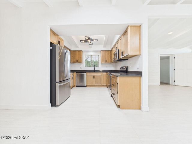 5457 E 6th Street, Tucson, AZ 85711