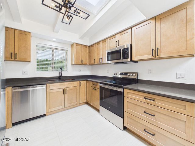 5457 E 6th Street, Tucson, AZ 85711