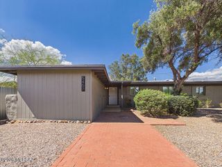 5457 E 6th Street, Tucson, AZ 85711